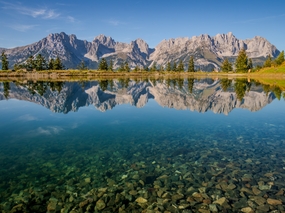 唯美自然山水湖泊倒影摄影图片